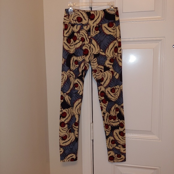 LuLaRoe cherry cupcake leggings one size so cute - Picture 3 of 5